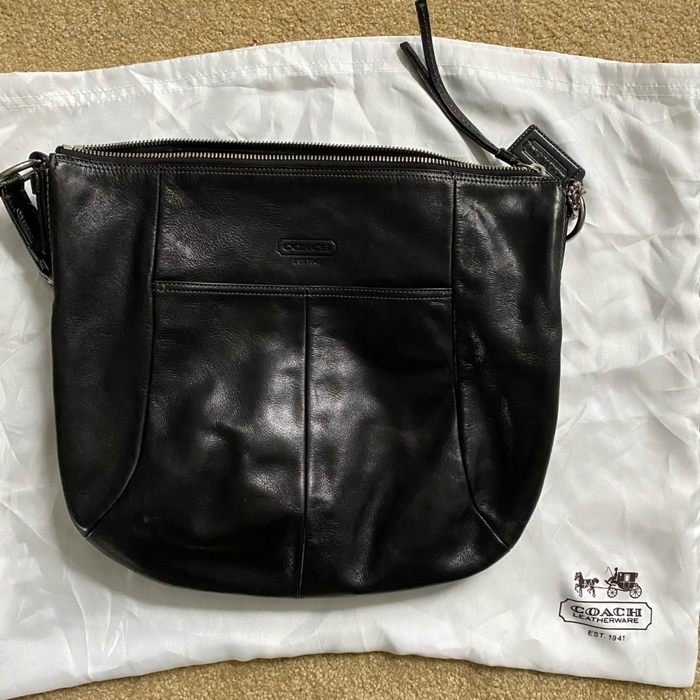 Coach Black Leather shoulder tore